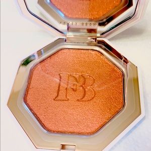 Fenty Beauty Penny4UThots Killawatt Highlighter